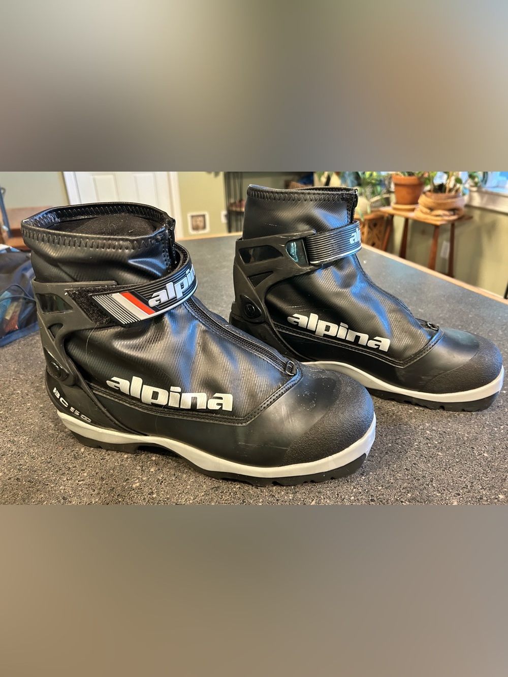 Alpina Boots 41 Black BC 50 Cross Country Nordic Track Ski